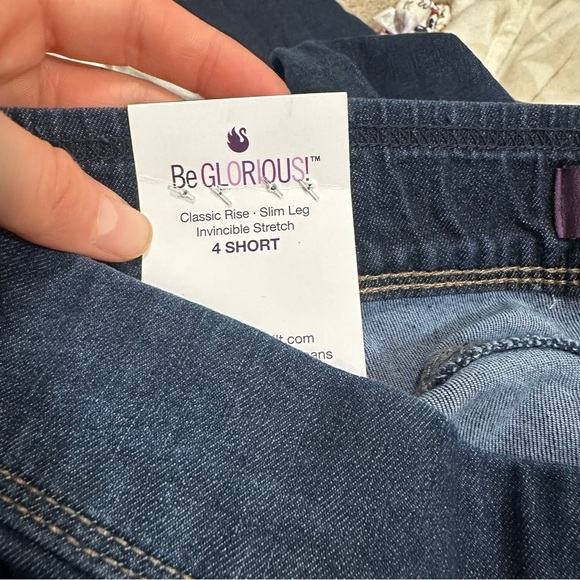 Gloria Vanderbilt
Women's Amanda High-Rise Straight Pull-On Jeans Murray Wash - Picture 6 of 6